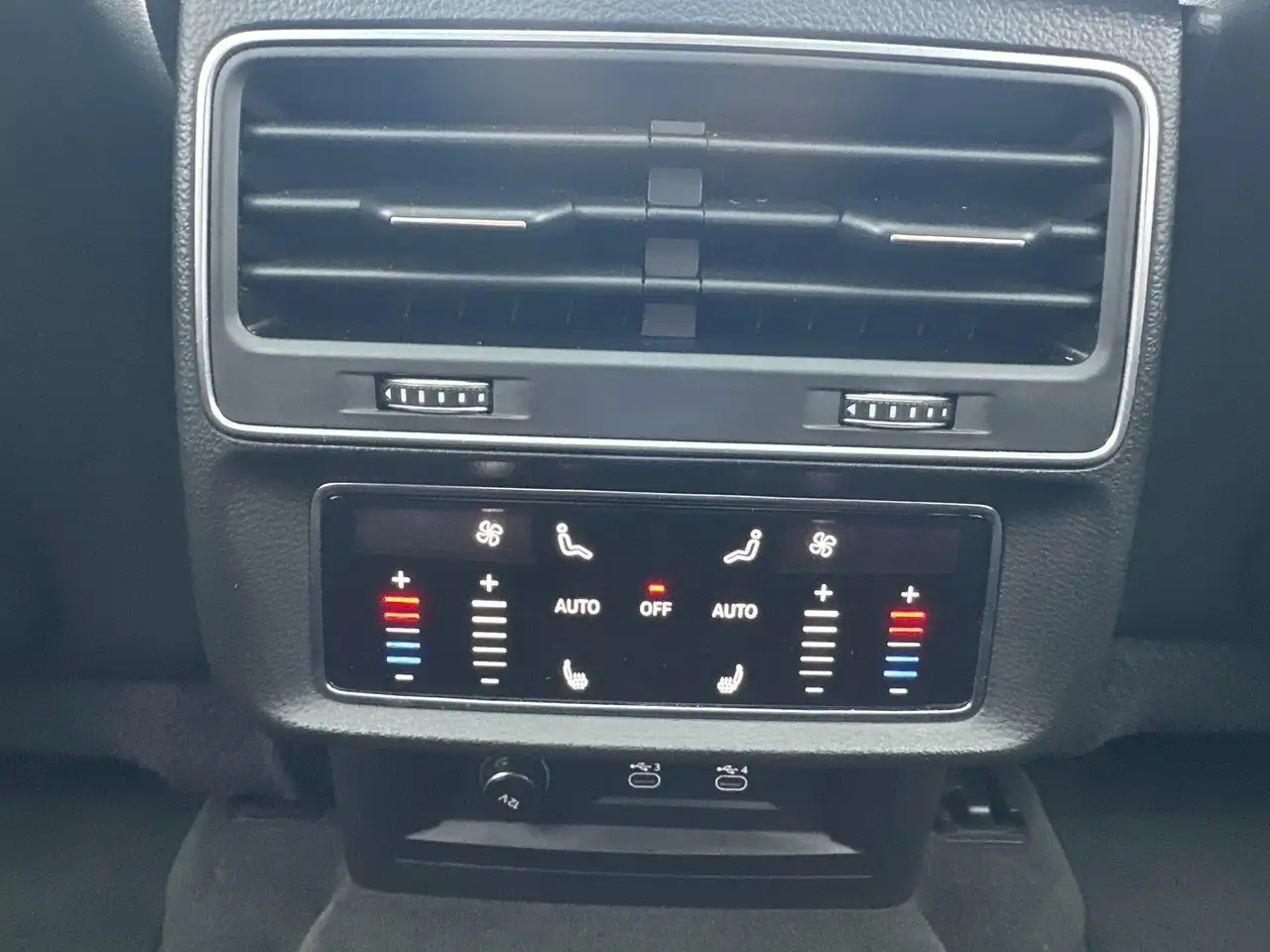 Audi Q7 снимка Audi Q7