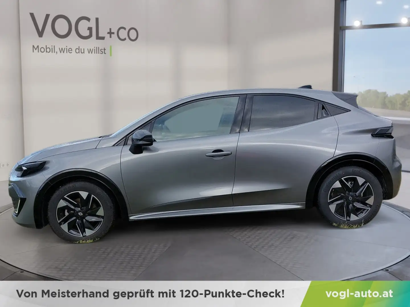 Renault Clio Techno TCe 115 benzin Grau - 2