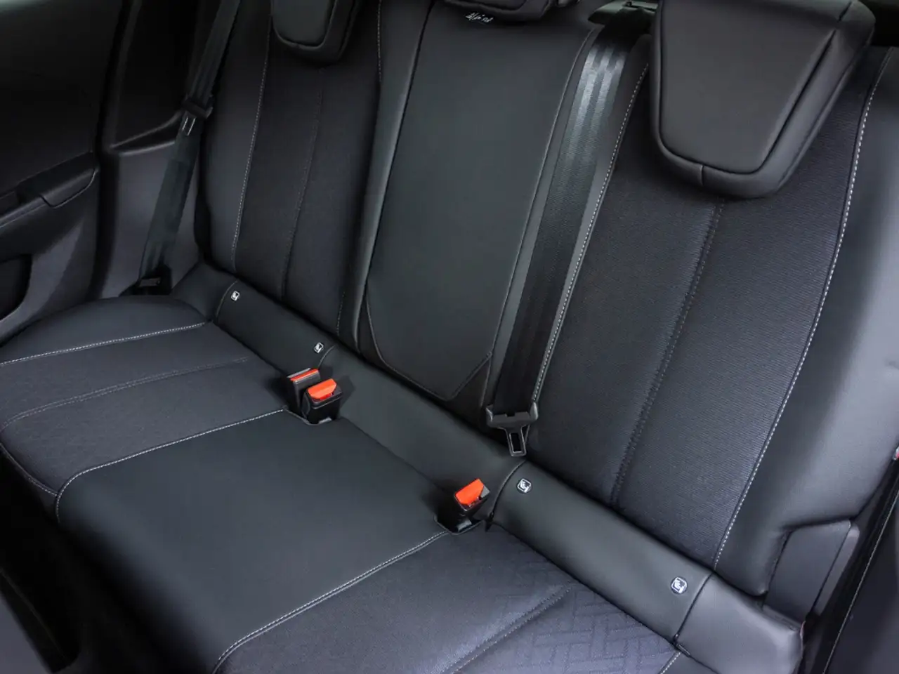 Opel Corsa-e F e Elegance PDC Kamera Apple CarPlay (107) 22