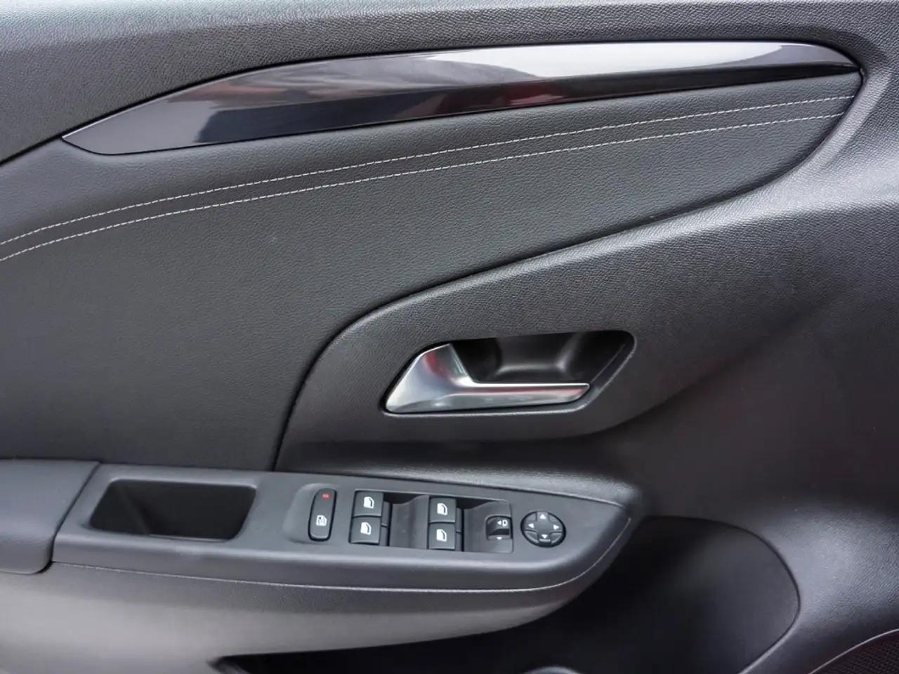 Opel Corsa-e F e Elegance PDC Kamera Apple CarPlay (107) 6