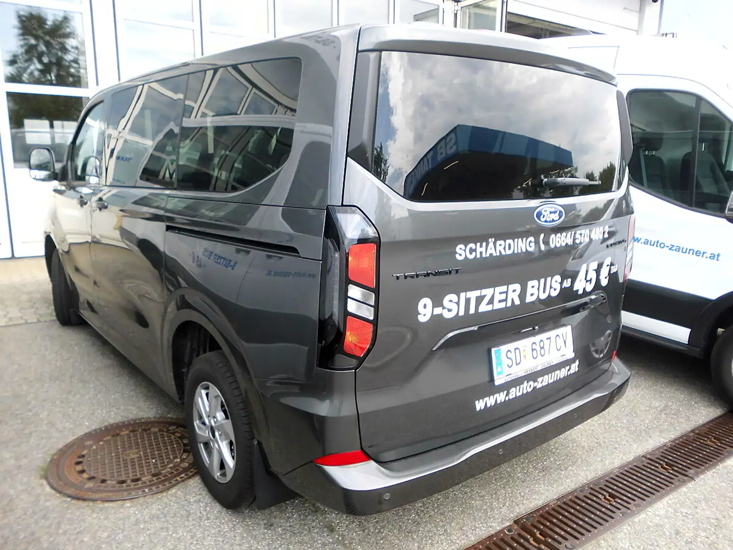 Ford Transit Custom Kombi 2,0 EcoBlue L1H1 320 FWD Limited Aut. Grau - 2