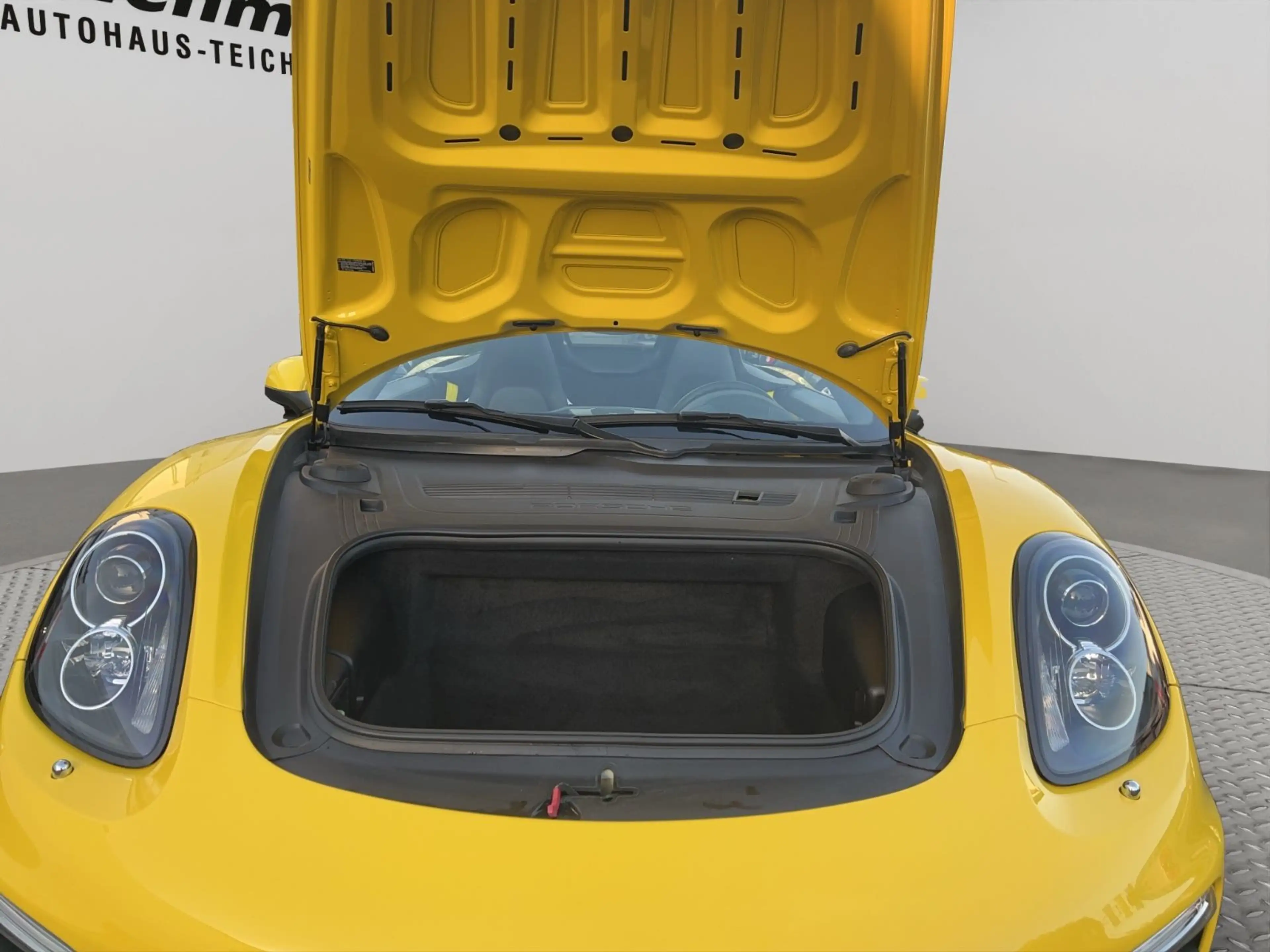 Porsche Boxster S — photo 9