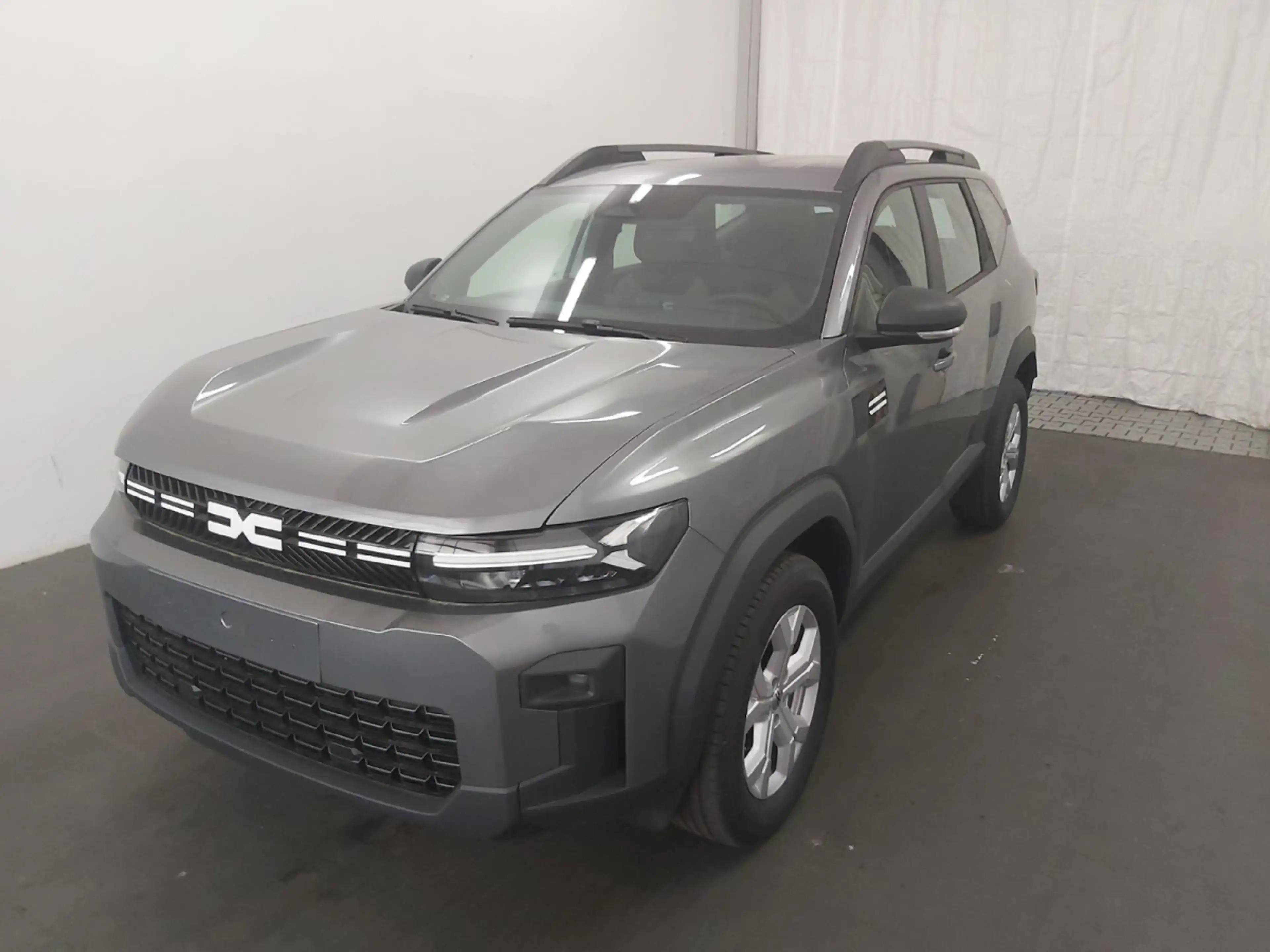 Dacia Bigster 1.2 Mild Hybrid 140 Essential — photo 12