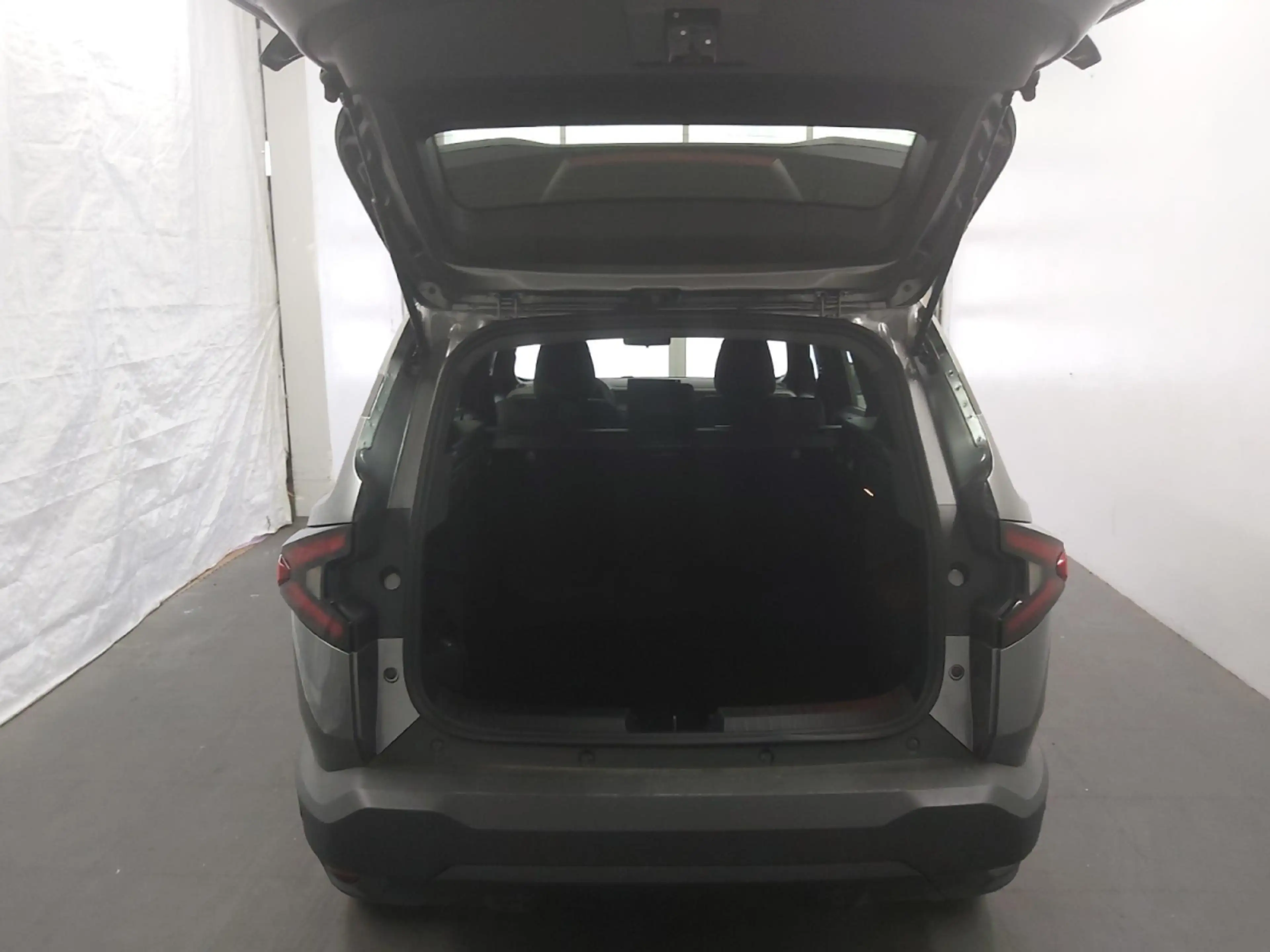 Dacia Bigster 1.2 Mild Hybrid 140 Essential — photo 5