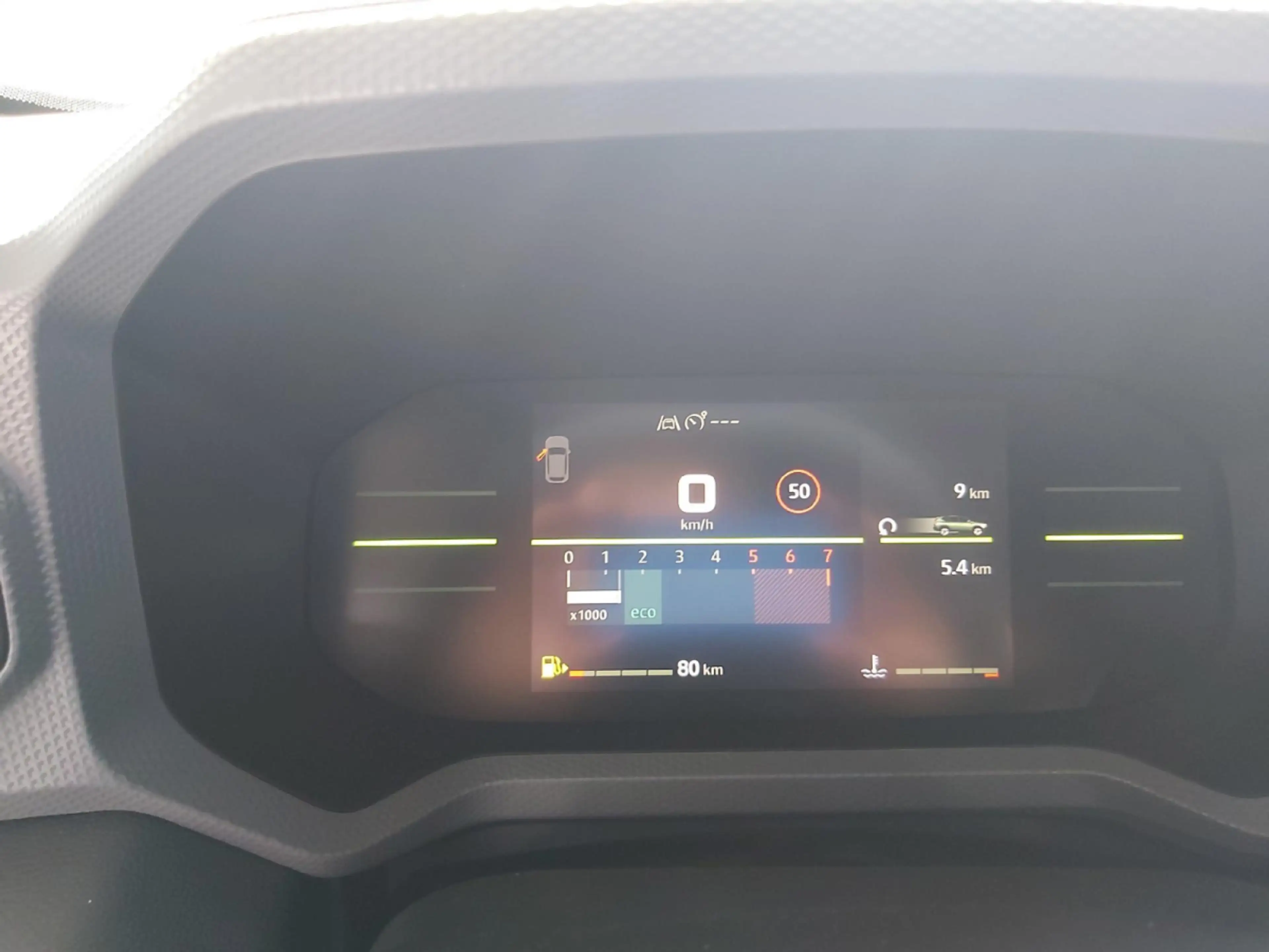 Dacia Bigster 1.2 Mild Hybrid 140 Essential — photo 10