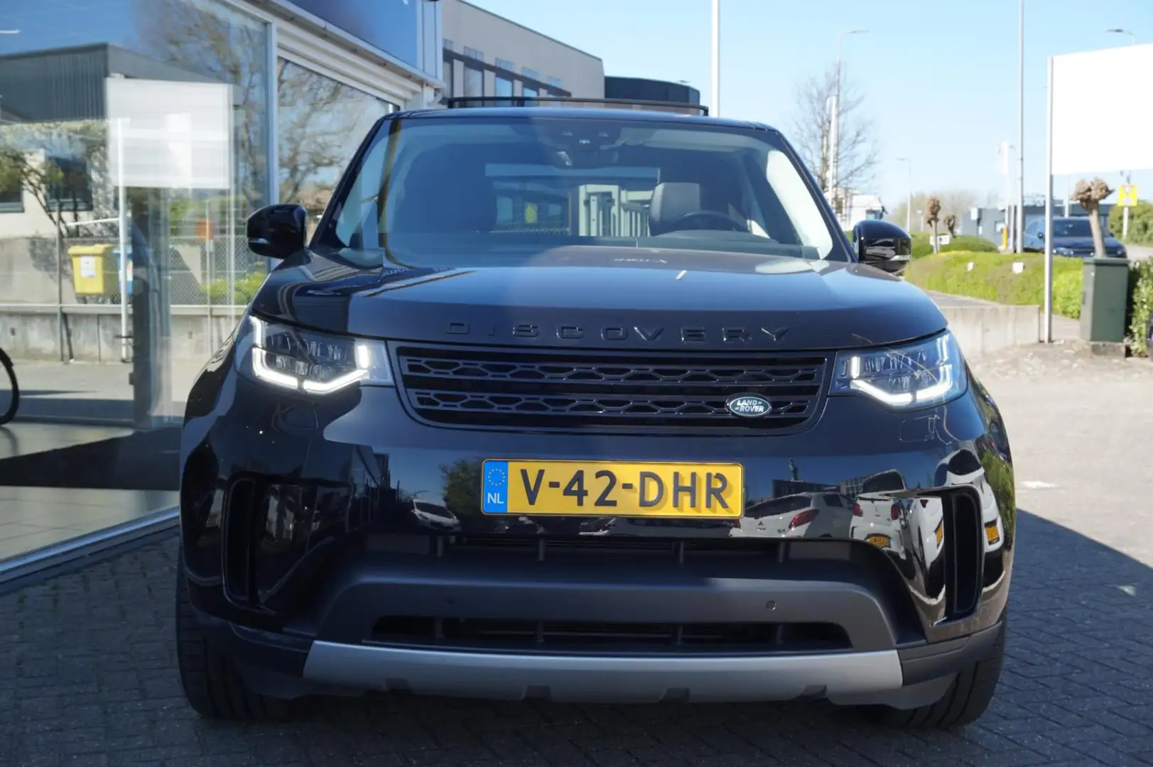Land Rover Discovery 2.0 Sd4 HSE Luxury panoramadak / trekhaak / grijs Noir - 2