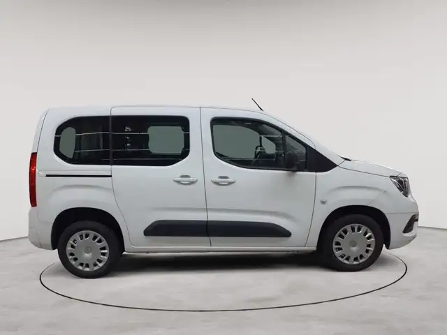Opel Combo view 3