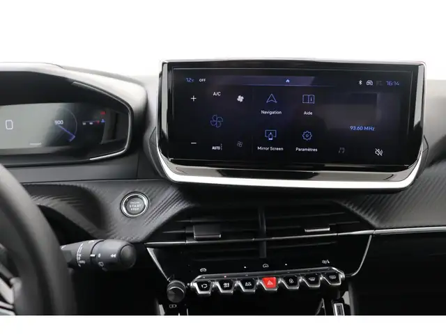 Peugeot 2008 view 6