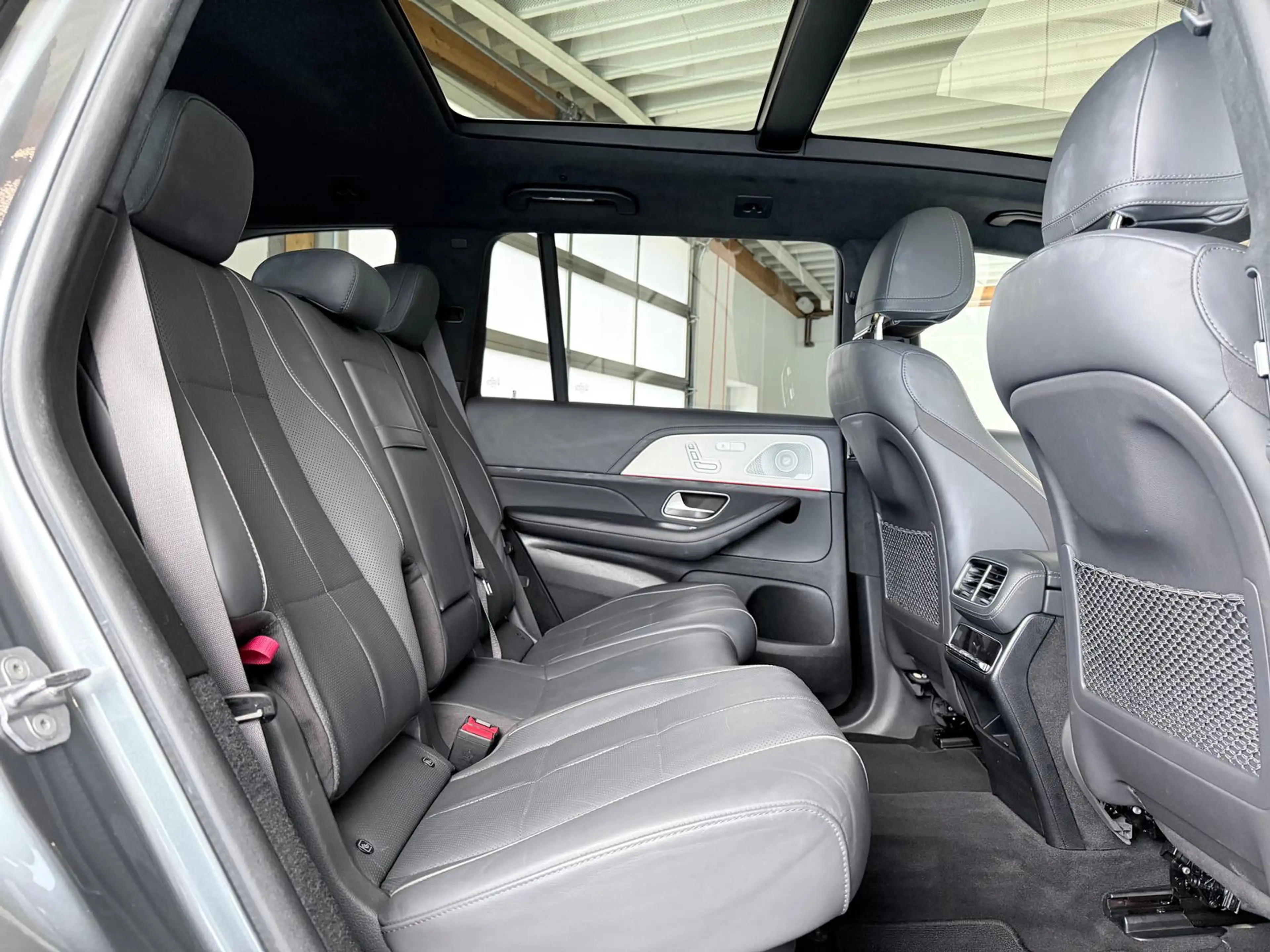 Mercedes-Benz GLS 400 d 4Matic AMG-7-Sitze/Pano/ACC/AHK/360 — photo 14