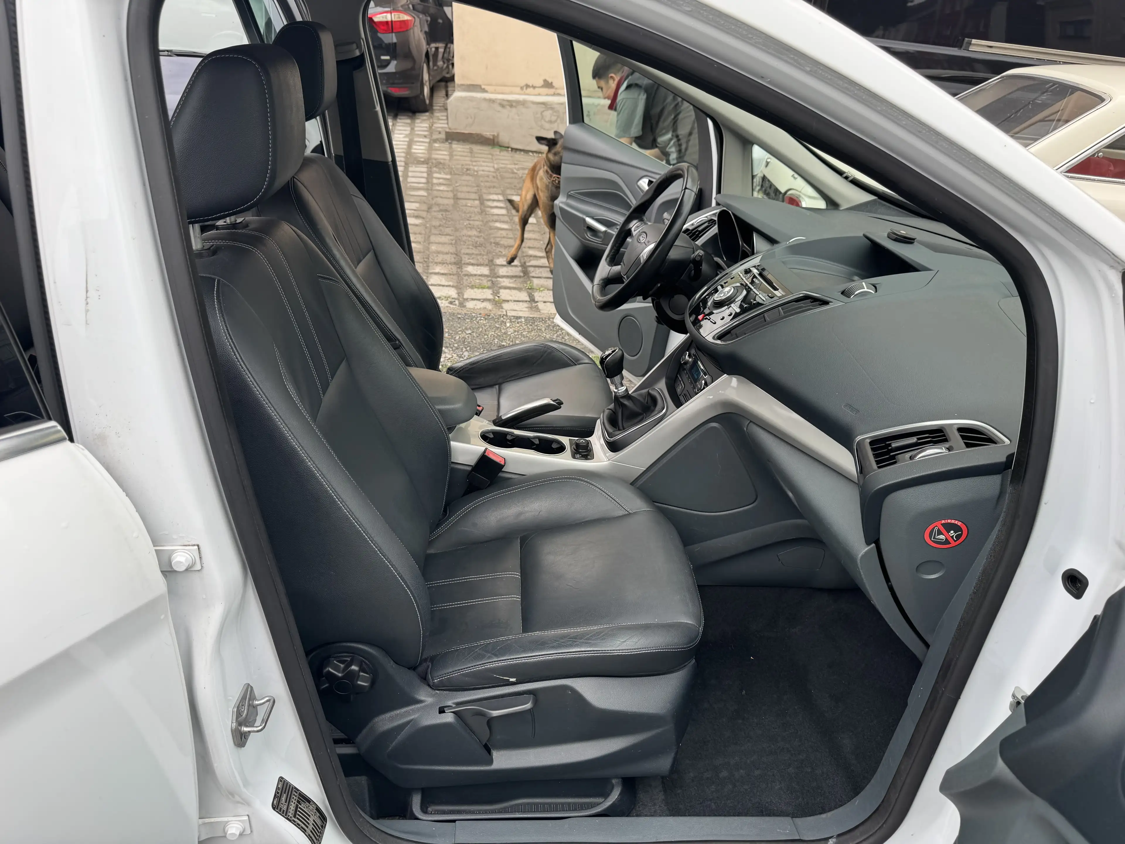 Ford C-Max Titanium — photo 14