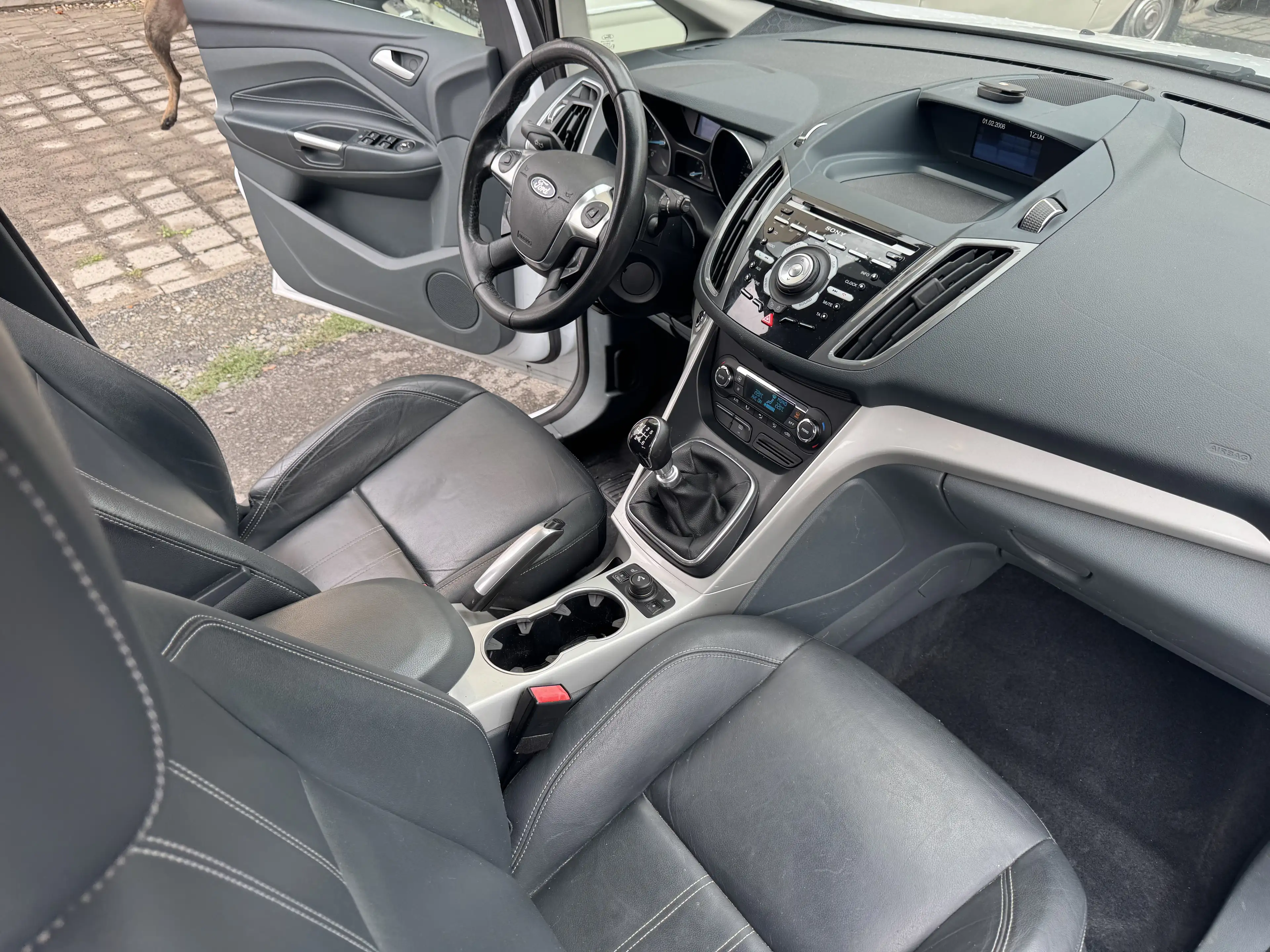 Ford C-Max Titanium — photo 13