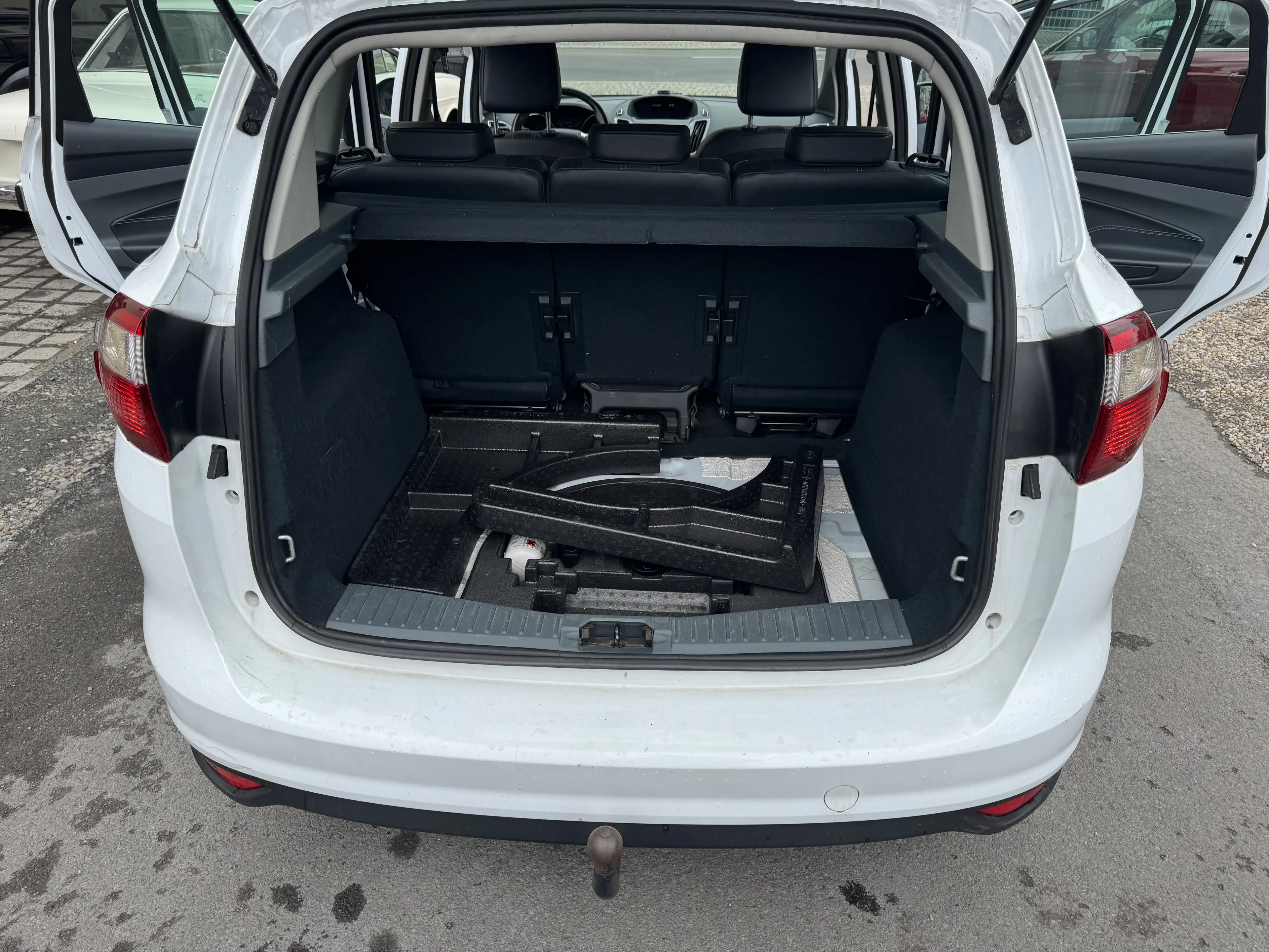 Ford C-Max Titanium — photo 15