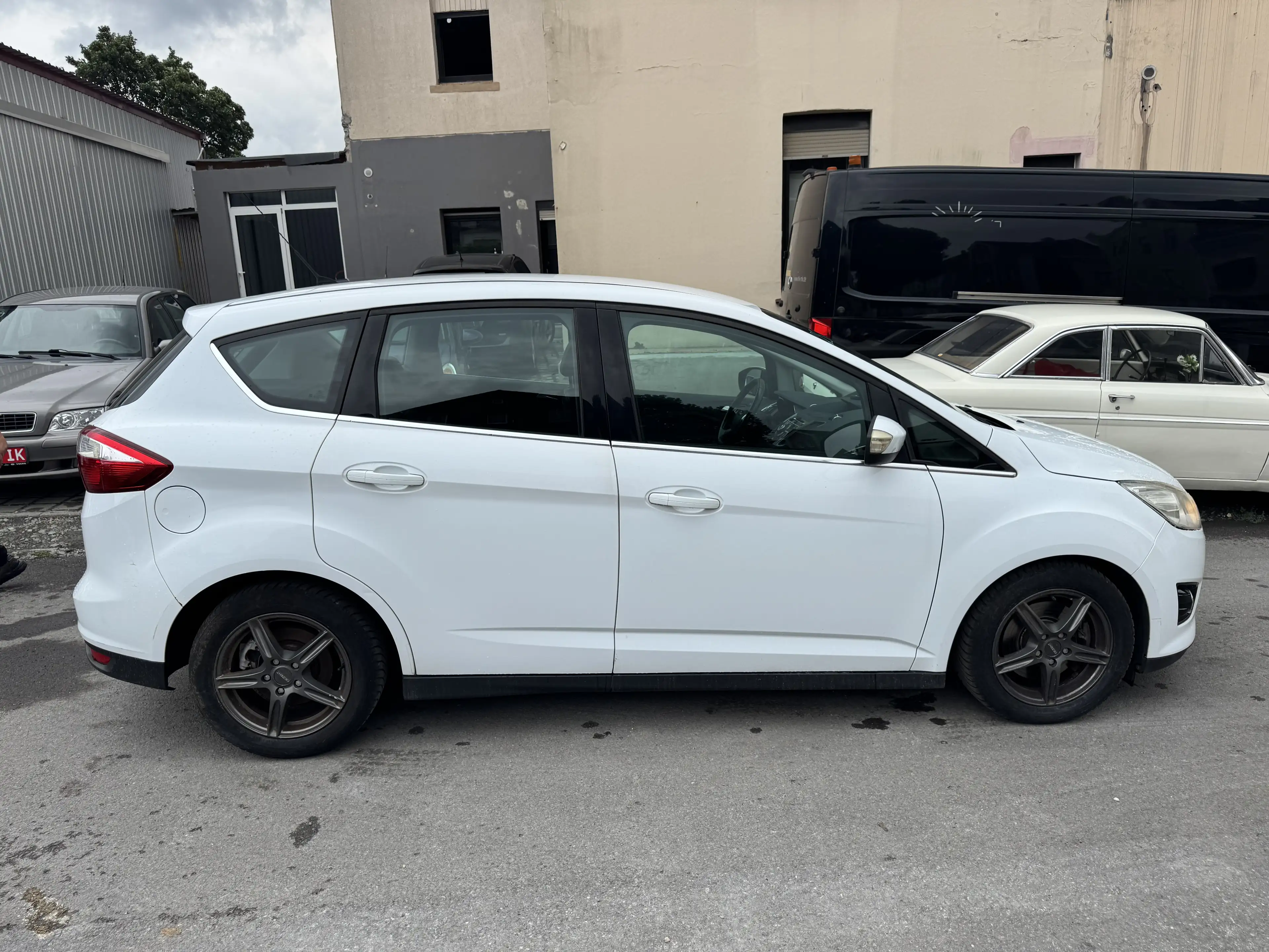 Ford C-Max Titanium — photo 3