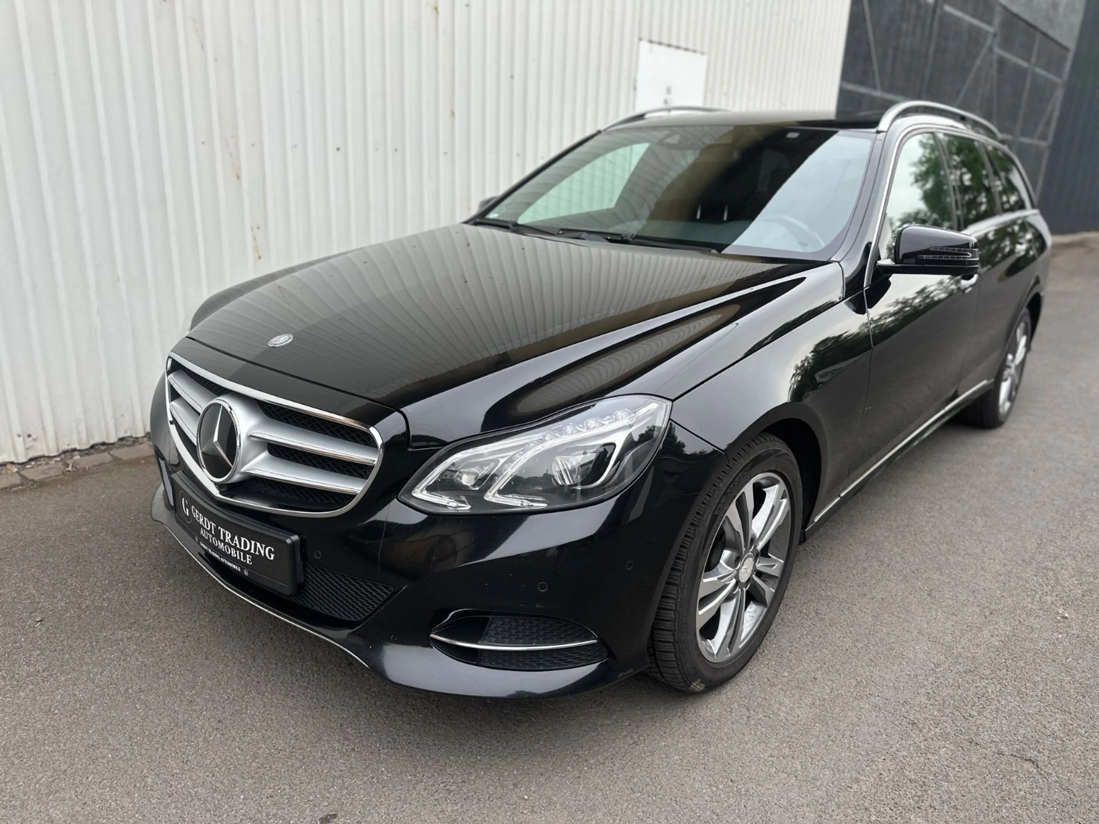 Mercedes-Benz E 220 T-Modell, Lenkass.SH, Spurass — photo 2