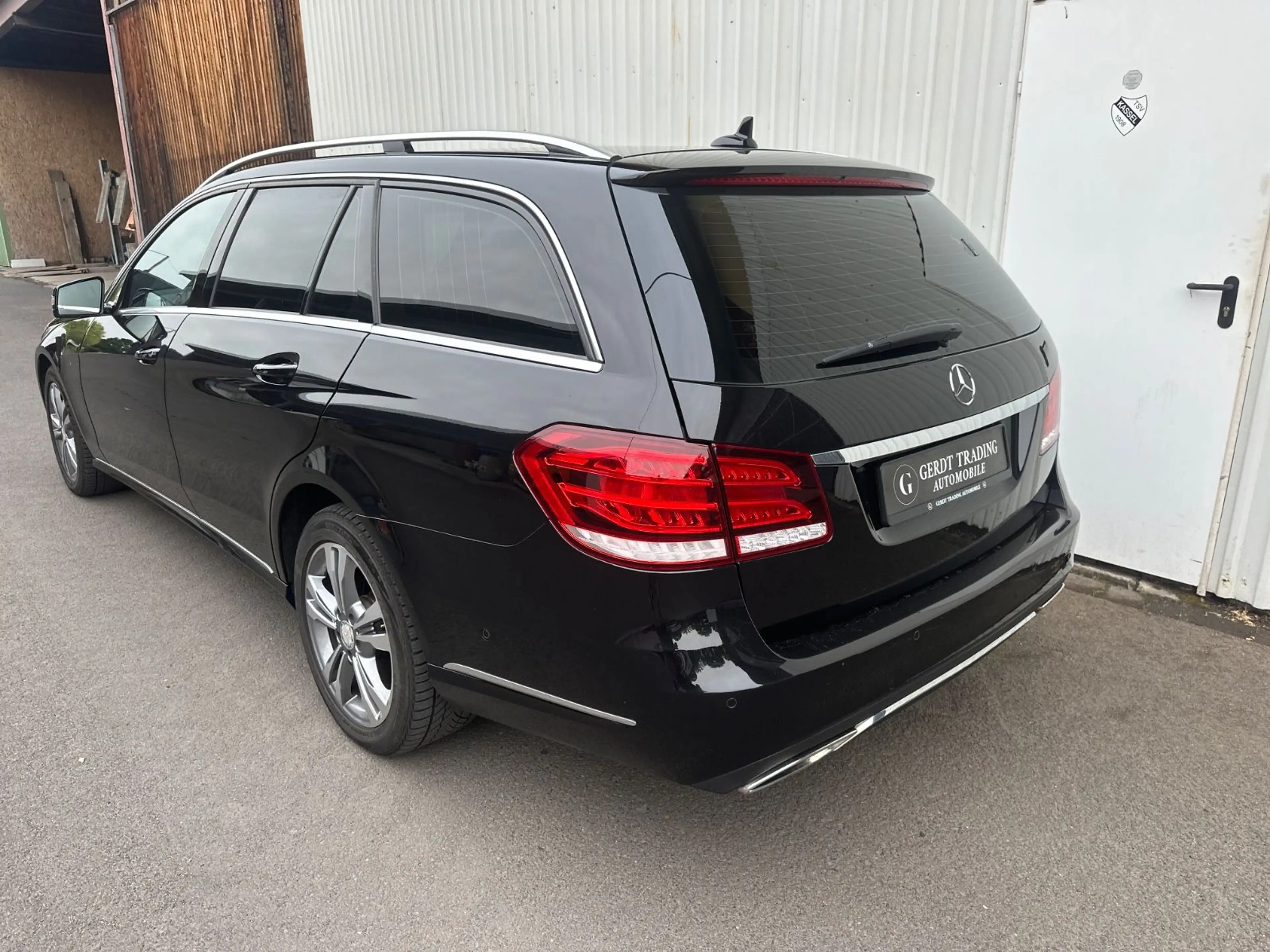 Mercedes-Benz E 220 T-Modell, Lenkass.SH, Spurass — photo 4