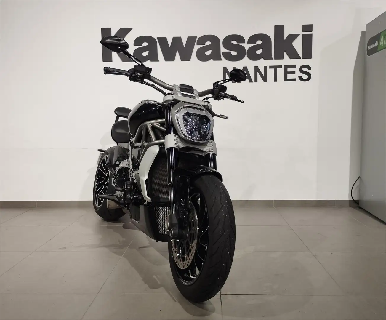 Ducati XDiavel Noir - 1
