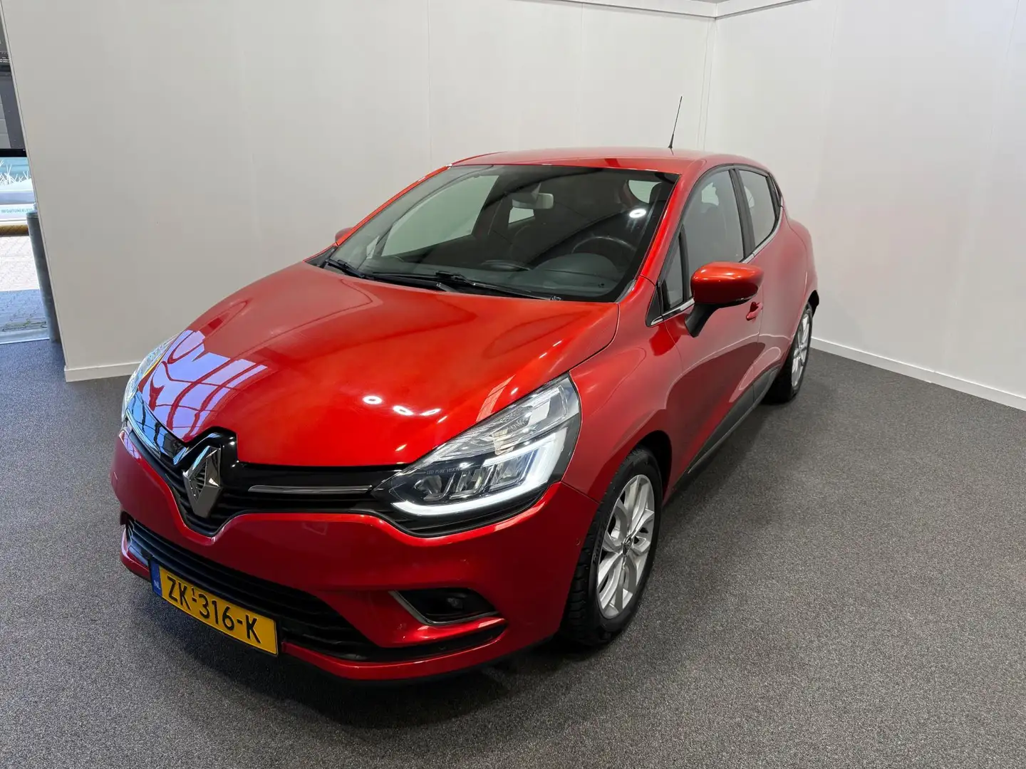 Renault Clio 0.9 TCe Bose Rot - 2