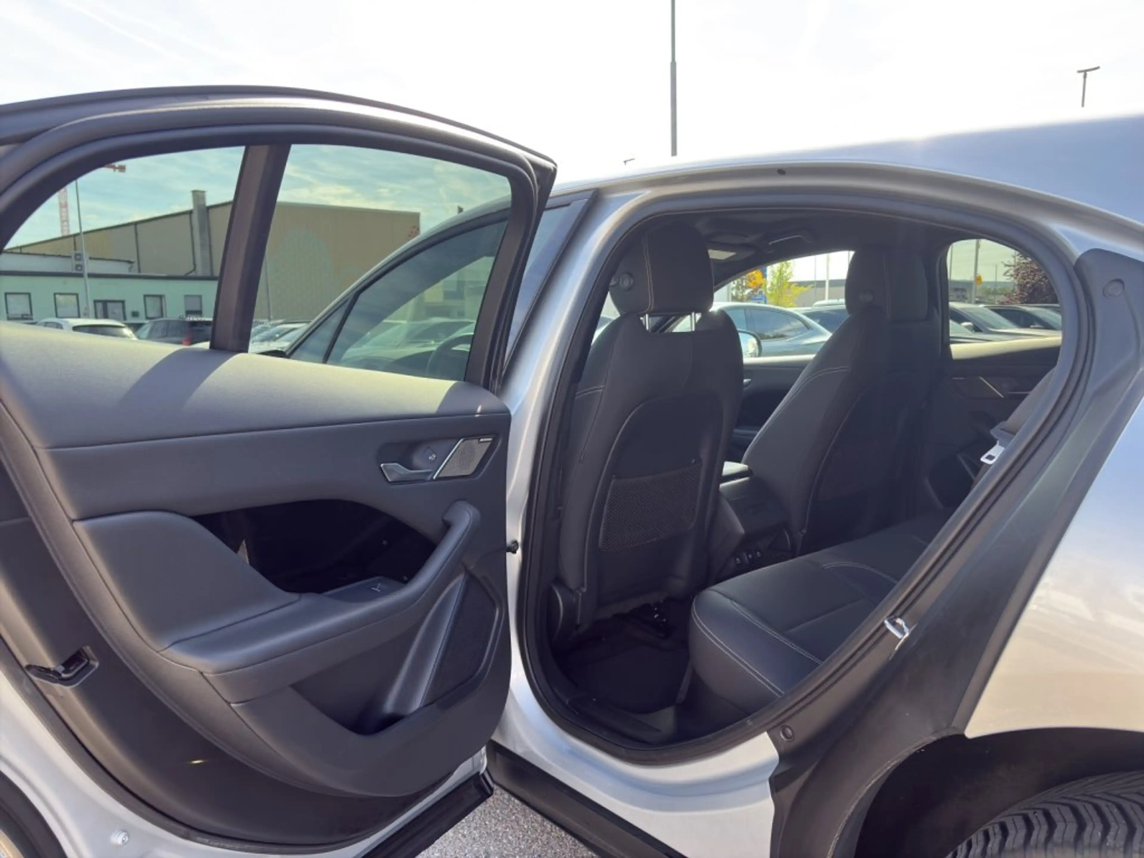 Jaguar I-Pace Austria Edition EV320 S AWD — photo 15