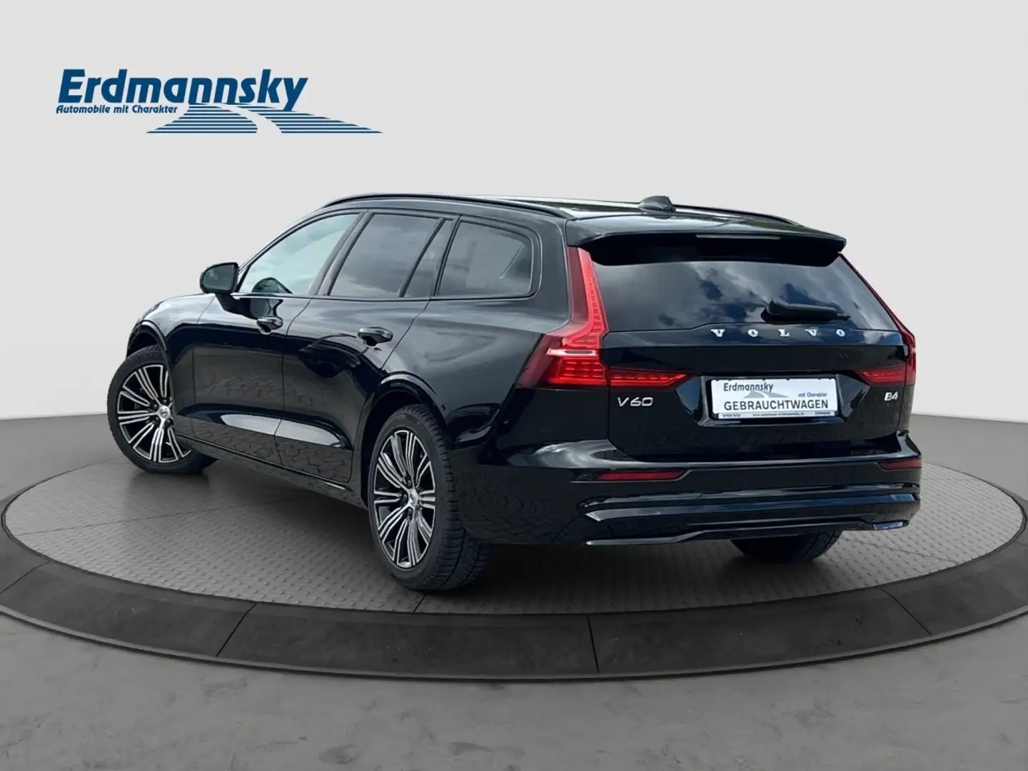 Volvo V60 B4 Plus Dark/Leder/Navi/LED/360Kam/19Zoll Klima Černá - 2