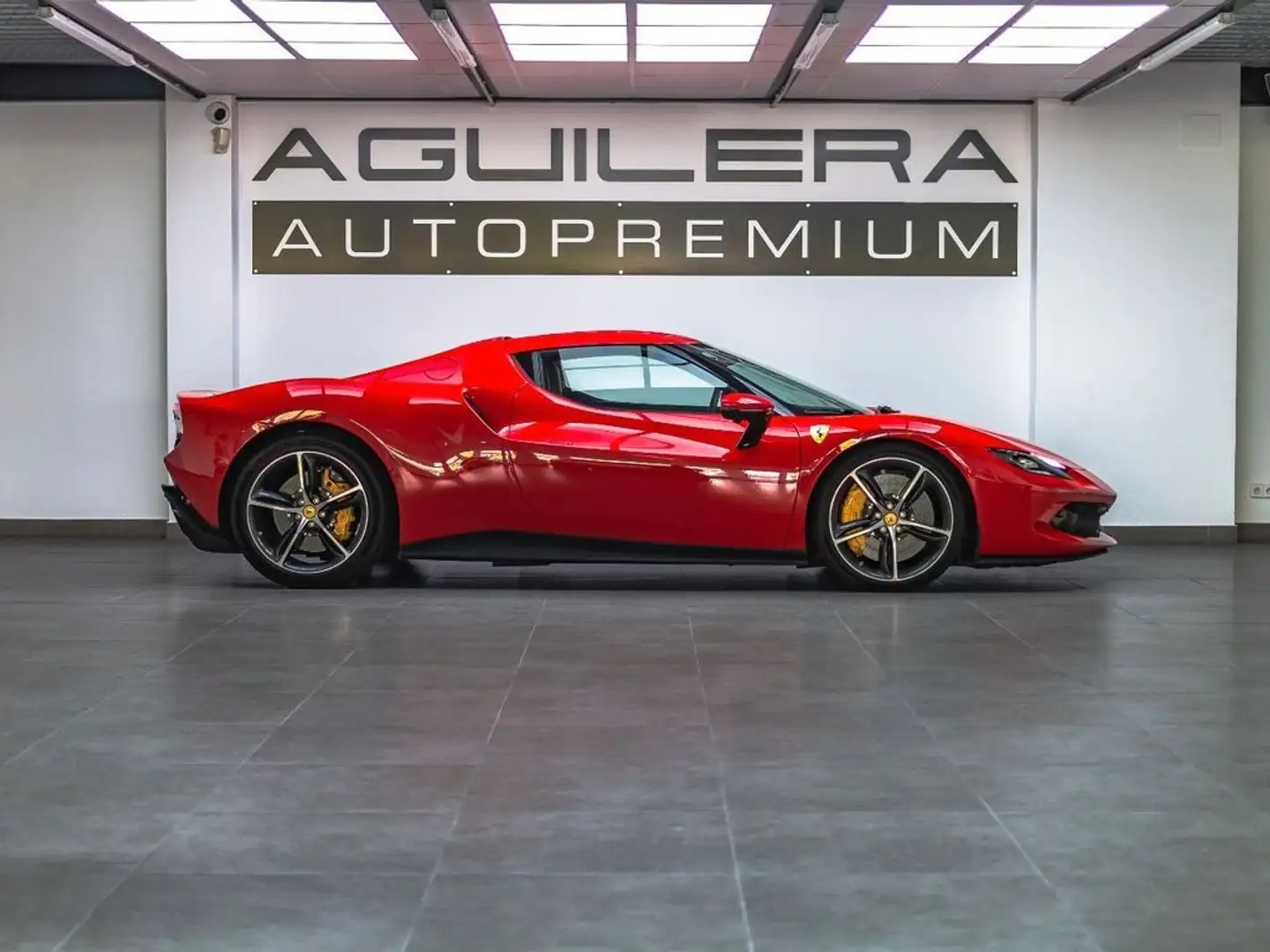 Ferrari 296 GTB 3.0 V6 T Rot - 2