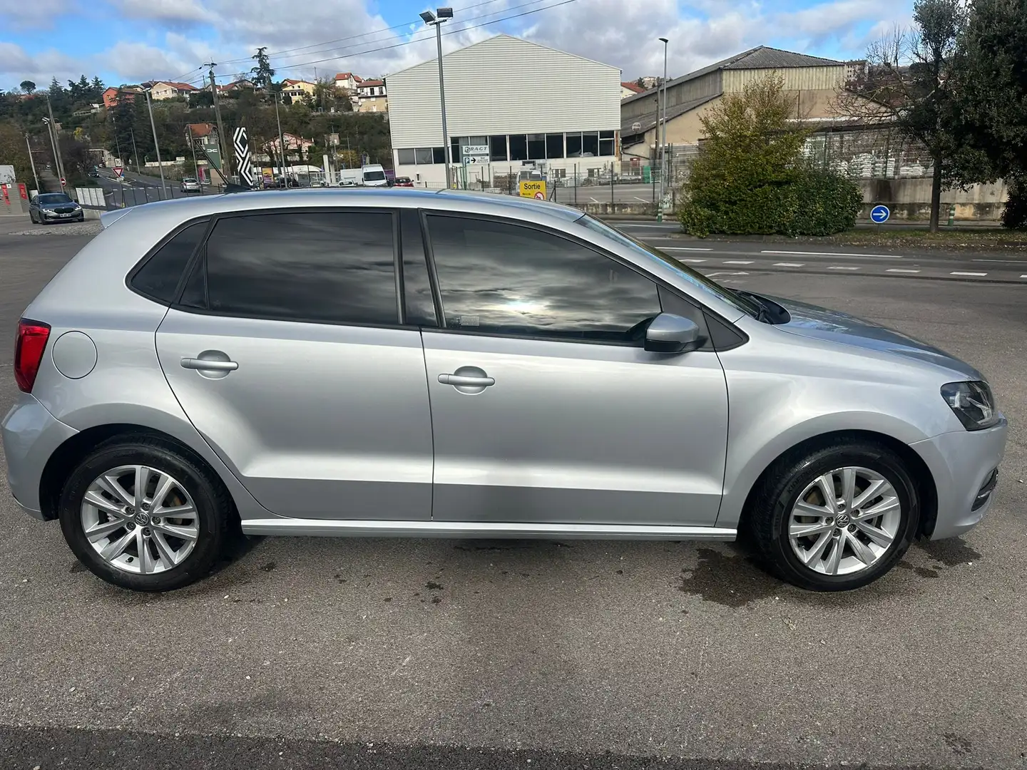 Volkswagen Polo Polo 1.4 TDI 90 BlueMotion Technology Série Spéciale Lounge Argent - 2