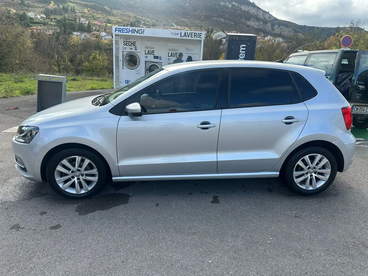 Volkswagen Polo Polo 1.4 TDI 90 BlueMotion Technology Série Spéciale Lounge Argent - 1
