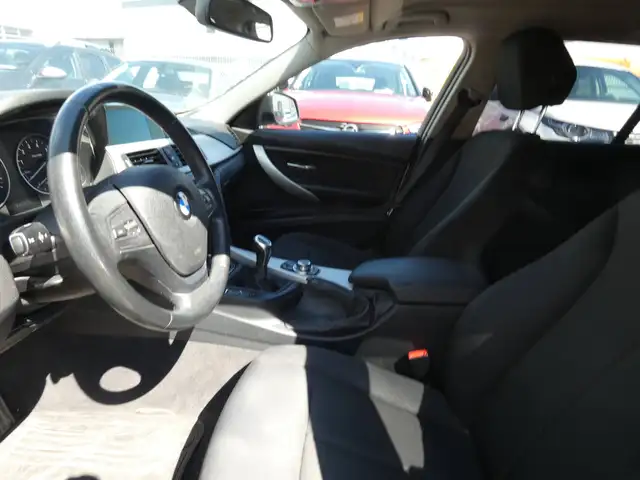 BMW I view 13