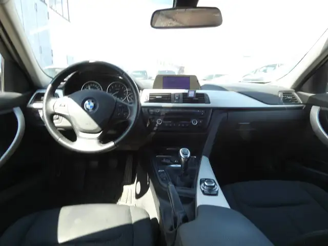 BMW I view 12