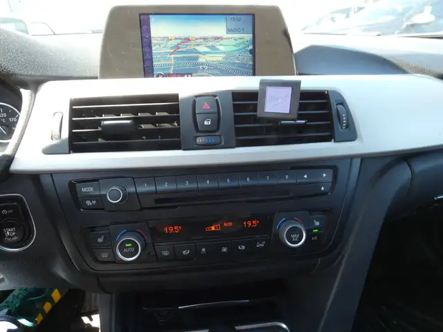 BMW I view 14