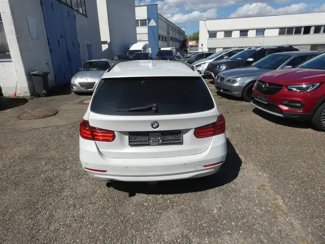 BMW I view 4