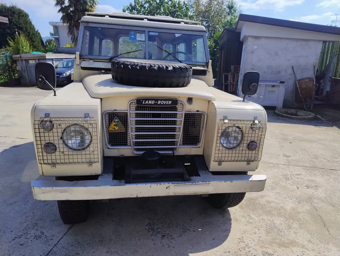 Land Rover Series 88 Beige - 1