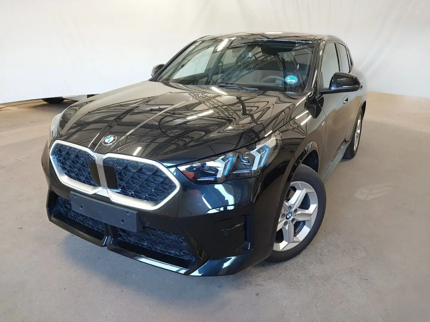 BMW X2 s20i M Sport HUD ACC Lenkh.LiveProf.P+H/K AHK Schwarz - 2