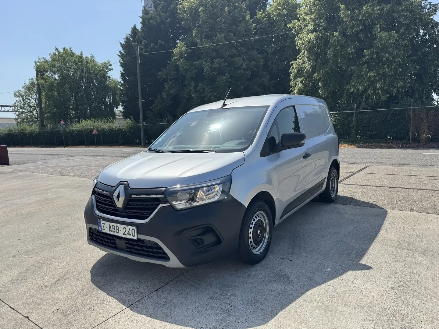 Renault Kangoo 1.5 Blue dCi CAMERA + CARPLAY Grijs - 1