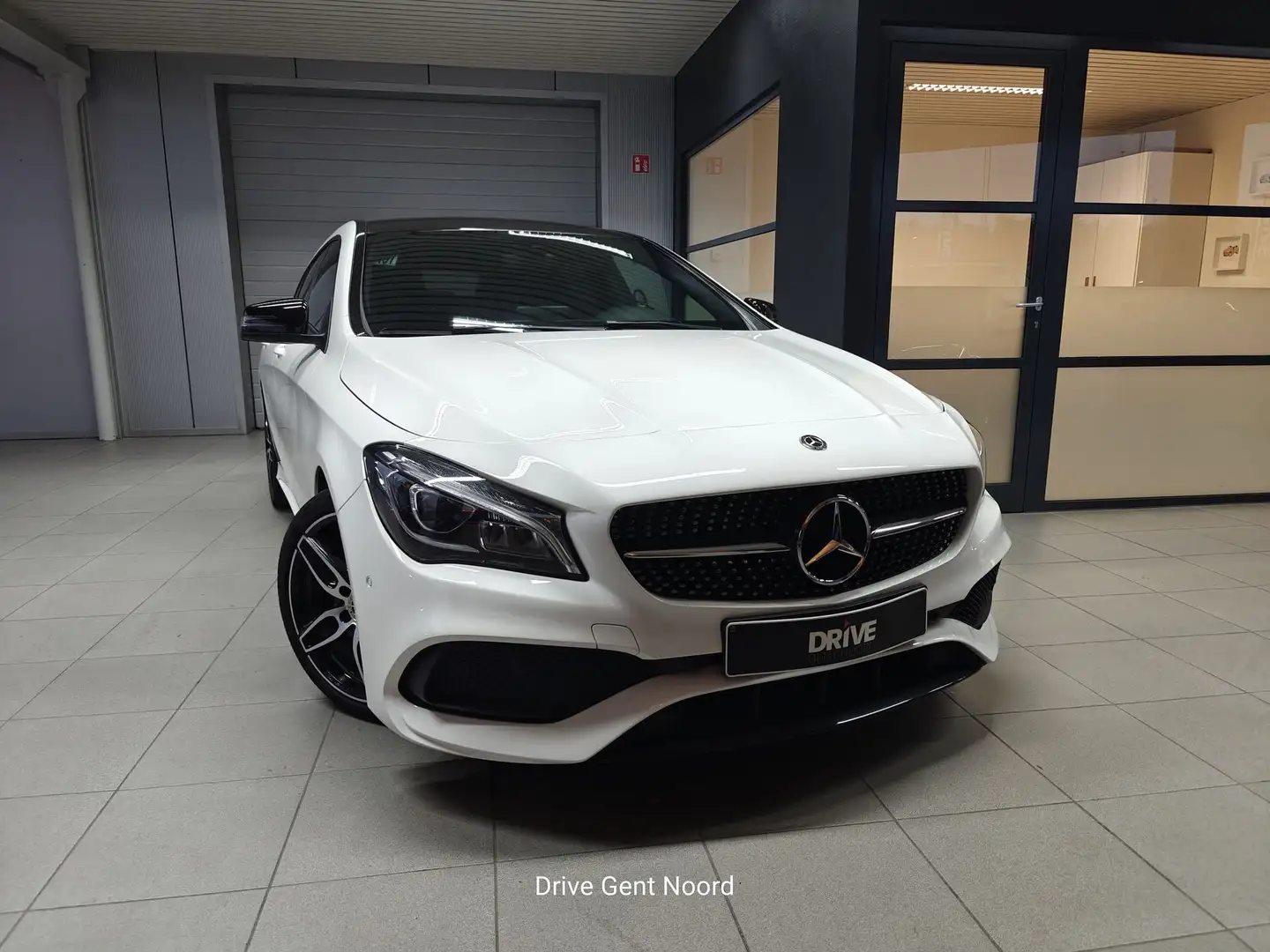 Mercedes-Benz 180 180 AMG Line 7G-DCT *APP/Camera/PDC* Wit - 2