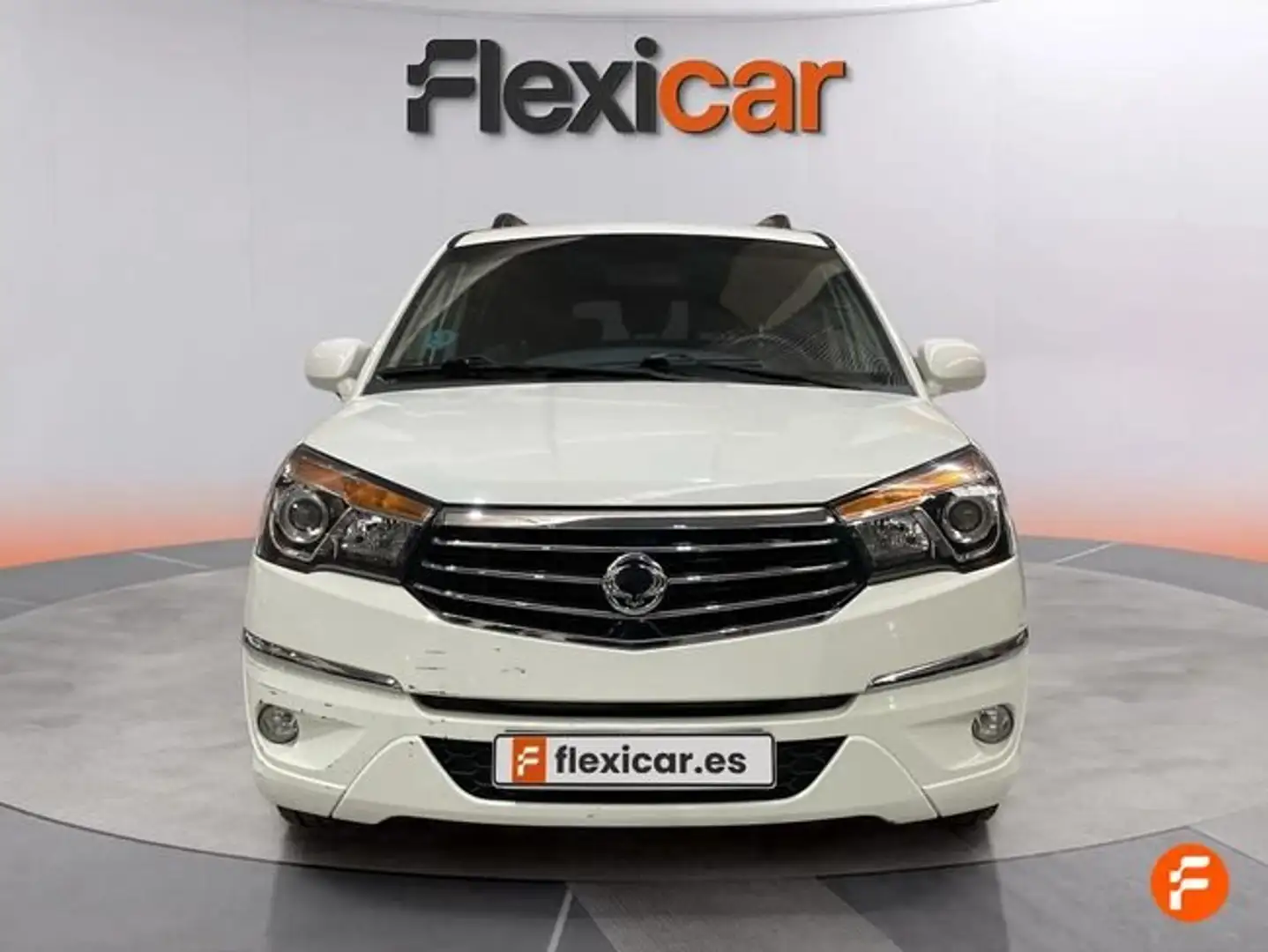 SsangYong Rodius D22T Line Fehér - 2