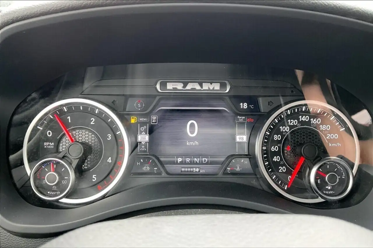 RAM 3500 снимка RAM 3500