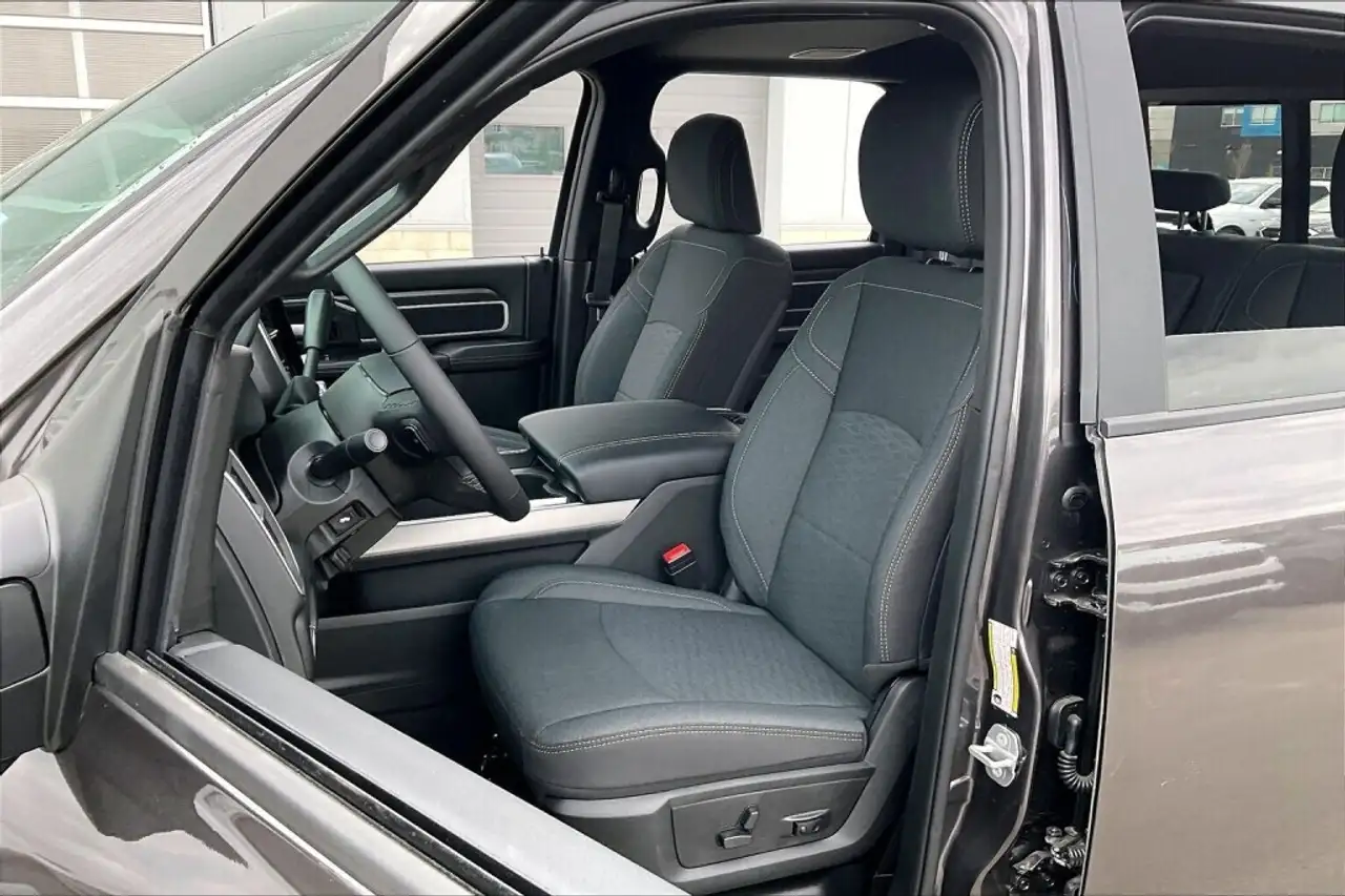 RAM 3500 снимка RAM 3500
