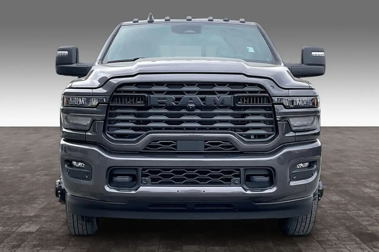 RAM 3500 снимка RAM 3500