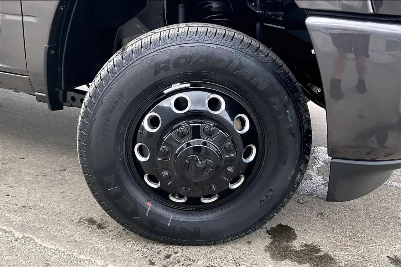 RAM 3500 снимка RAM 3500