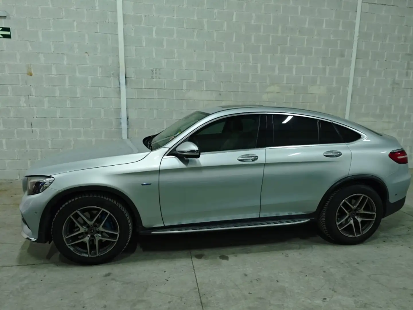Mercedes-Benz GLC 350 Coupé e 4Matic Gris - 2