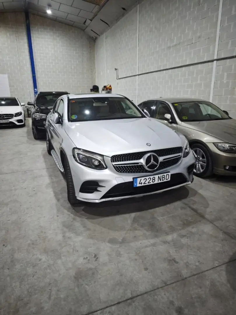 Mercedes-Benz GLC 350 Coupé e 4Matic Gris - 2