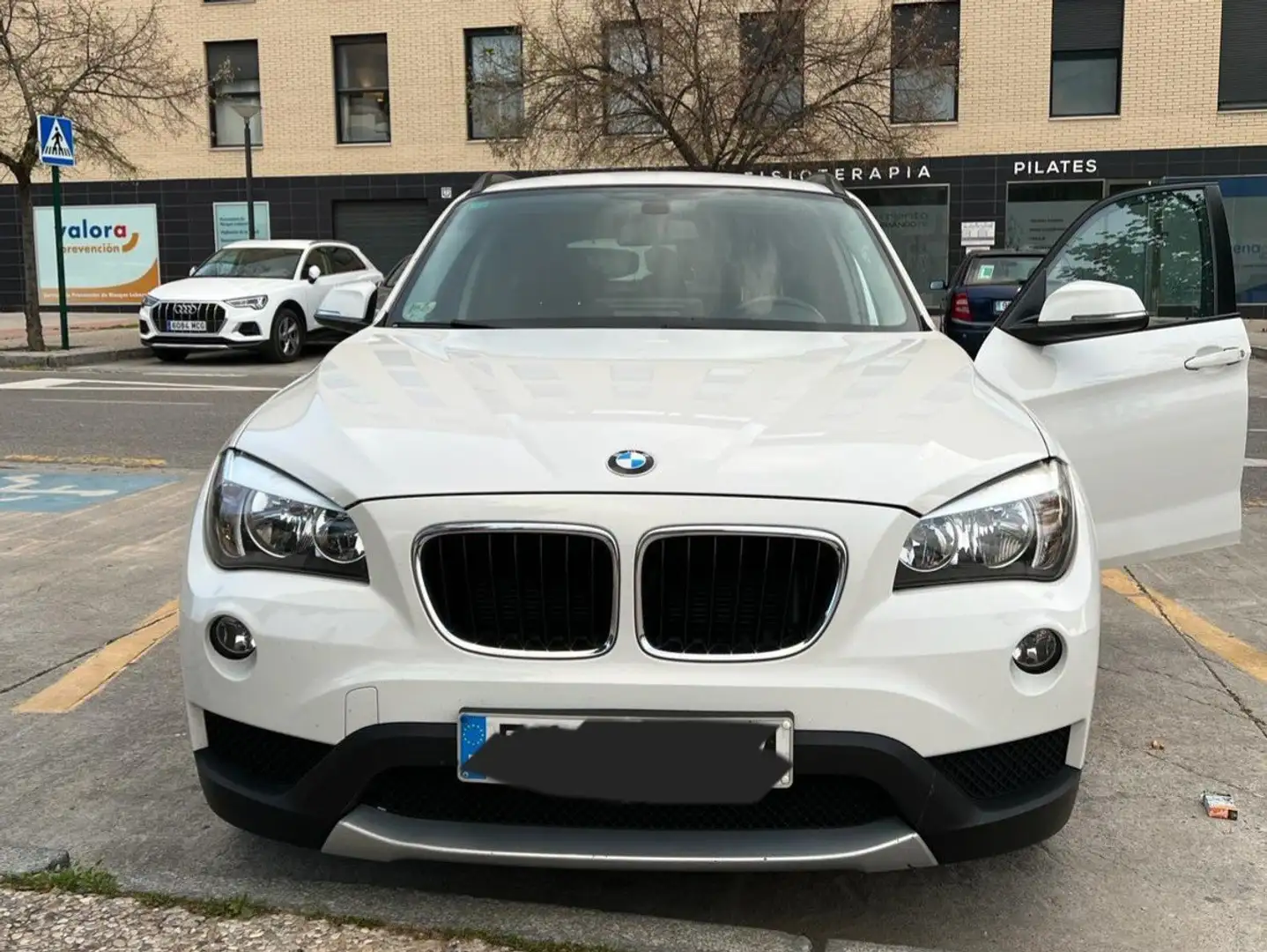 BMW X1 sDrive 18d Essential Edition Blanco - 1
