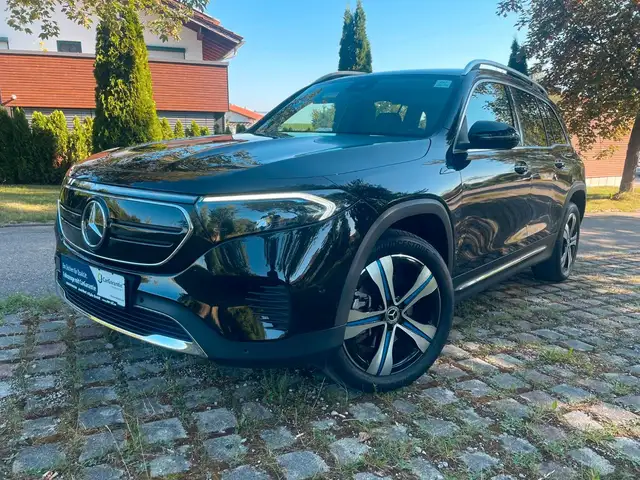 Mercedes-Benz EQB 300 4Matic Electric Art/LED/Leder/SHZ/19"
