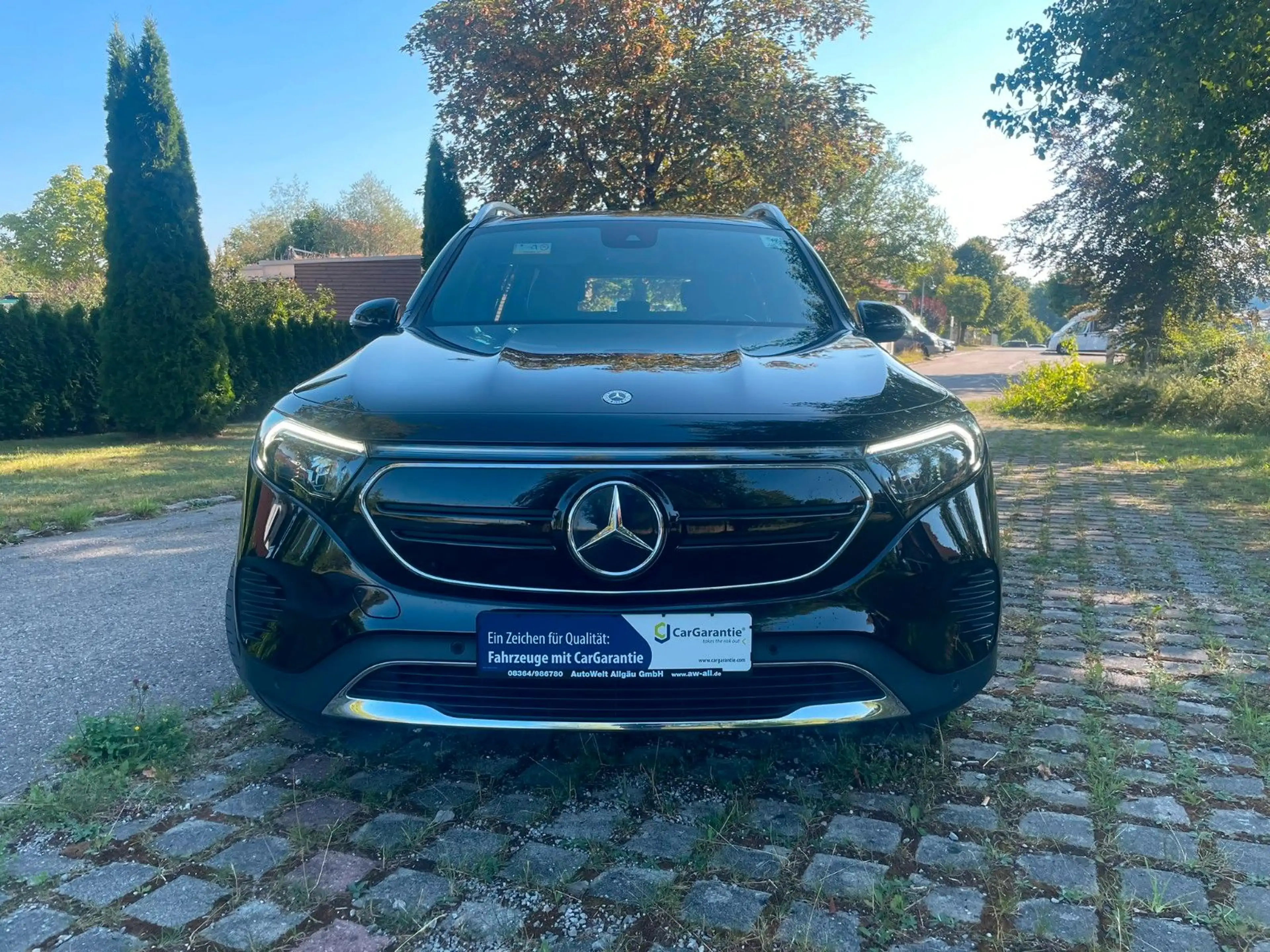 Mercedes-Benz EQB 300 4Matic Electric Art/LED/Leder/SHZ/19" — photo 2