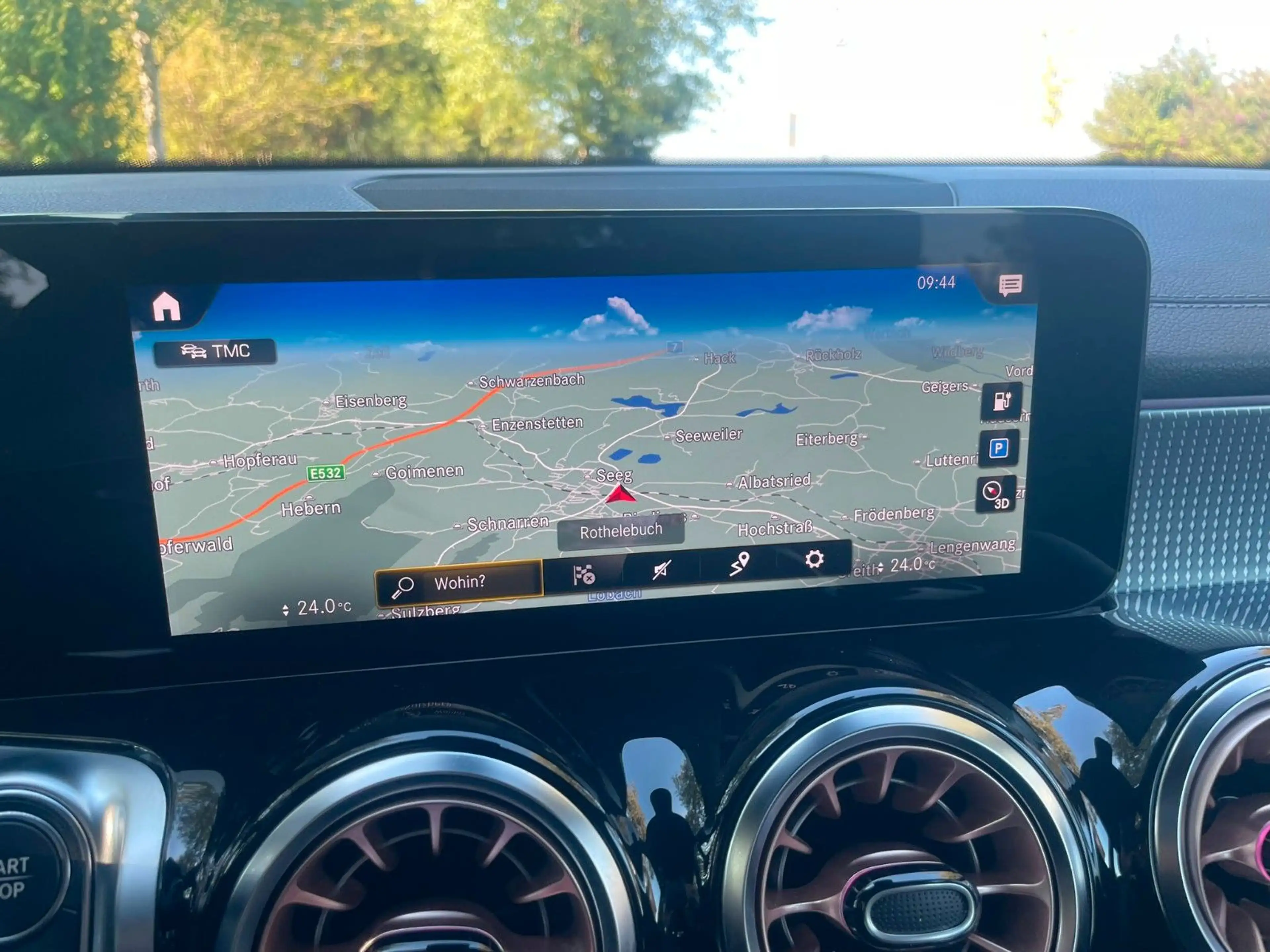 Mercedes-Benz EQB 300 4Matic Electric Art/LED/Leder/SHZ/19" — photo 15