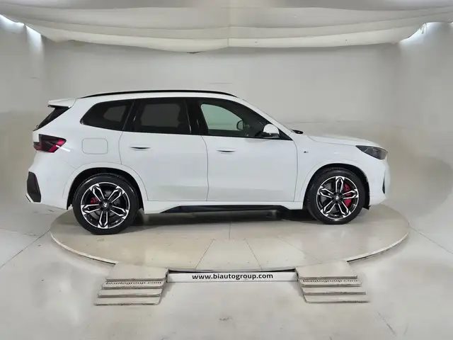 BMW X1 view 6