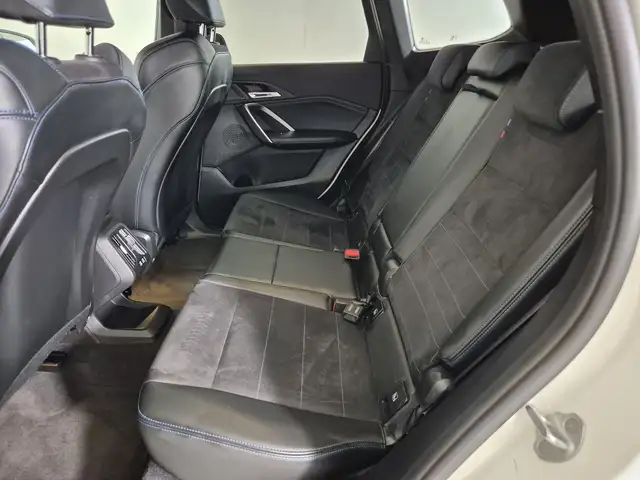 BMW X1 view 8