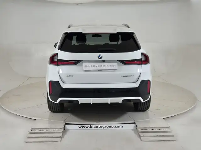 BMW X1 view 4