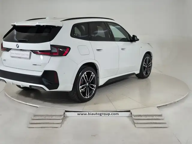 BMW X1 view 5