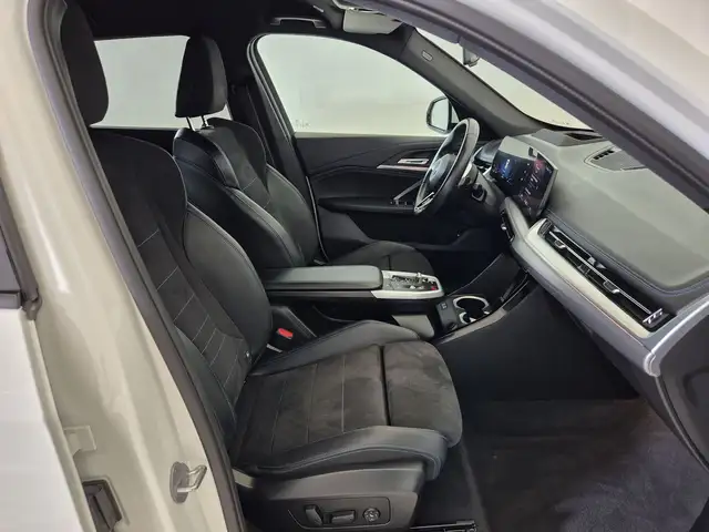 BMW X1 view 11